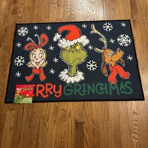 Grinch Max Cindy Lou Merry Grinchmas Area Rug 26x38” NWT Dr. Seuss Accent Rug
